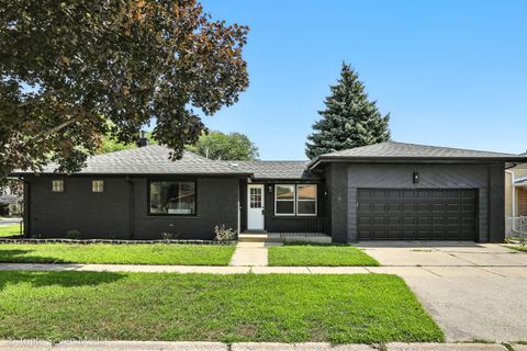 Photo of 5509 Oak Center Drive, Oak Lawn, IL 60453 (MLS # 12489492)