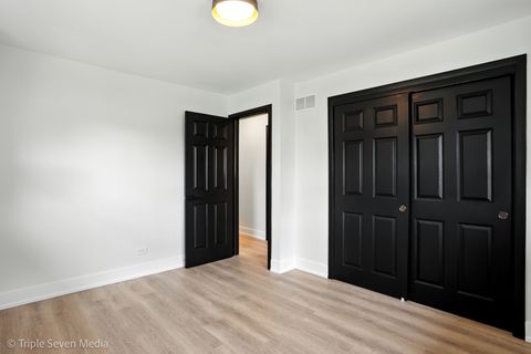 Tiny photo for 5509 Oak Center Drive, Oak Lawn, IL 60453 (MLS # 12489492)