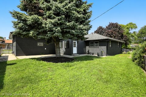 Tiny photo for 5509 Oak Center Drive, Oak Lawn, IL 60453 (MLS # 12489492)