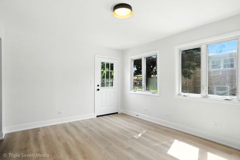 Tiny photo for 5509 Oak Center Drive, Oak Lawn, IL 60453 (MLS # 12489492)