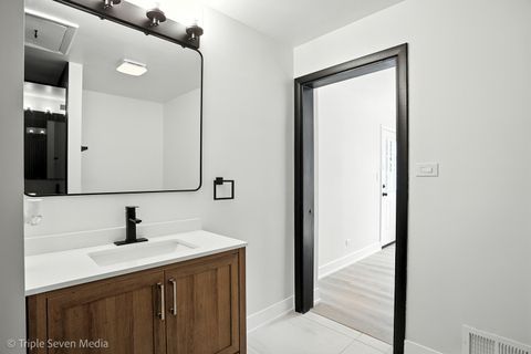 Tiny photo for 5509 Oak Center Drive, Oak Lawn, IL 60453 (MLS # 12489492)
