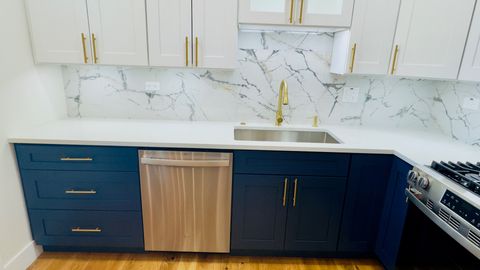 Tiny photo for 527 Northgate Road, Lindenhurst, IL 60046 (MLS # 12559645)