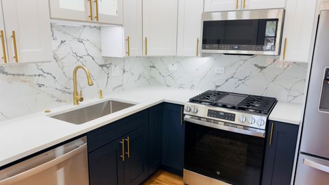 Tiny photo for 527 Northgate Road, Lindenhurst, IL 60046 (MLS # 12559645)