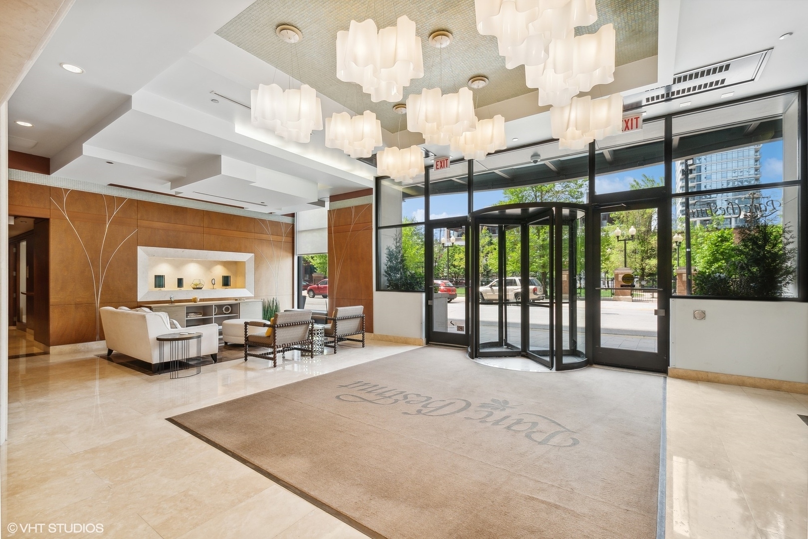 849 N Franklin Street 1406