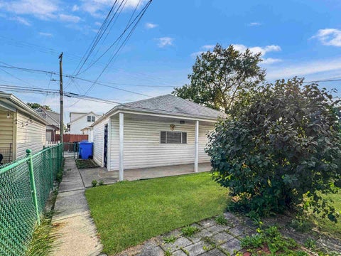 Tiny photo for 6213 W Eddy Street, Chicago, IL 60634 (MLS # 12753818)