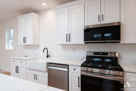 Tiny photo for 10649 S Sawyer Avenue, Chicago, IL 60655 (MLS # 12607825)