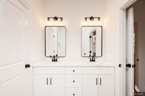 Tiny photo for 10649 S Sawyer Avenue, Chicago, IL 60655 (MLS # 12607825)