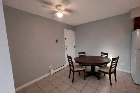 Tiny photo for 1303 N Baldwin Court #B3, Palatine, IL 60074 (MLS # 12613396)