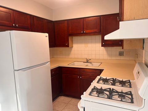 Tiny photo for 1303 N Baldwin Court #B3, Palatine, IL 60074 (MLS # 12613396)