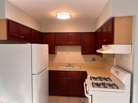 Tiny photo for 1303 N Baldwin Court #B3, Palatine, IL 60074 (MLS # 12613396)