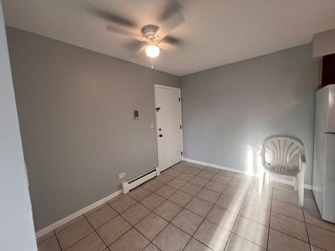 Tiny photo for 1303 N Baldwin Court #B3, Palatine, IL 60074 (MLS # 12613396)