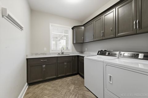 Tiny photo for 39W829 KELLAR Square, Geneva, IL 60134 (MLS # 12632946)