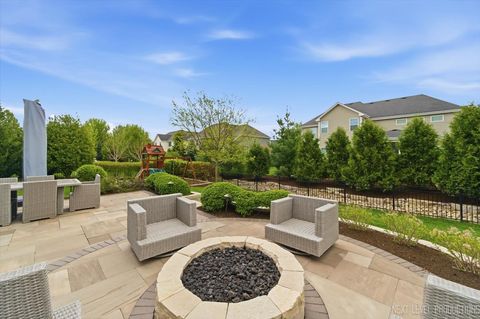 Tiny photo for 39W829 KELLAR Square, Geneva, IL 60134 (MLS # 12632946)
