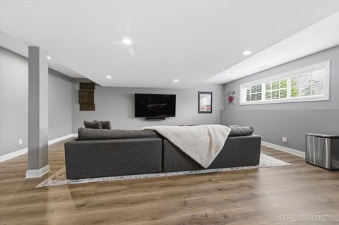 Tiny photo for 39W829 KELLAR Square, Geneva, IL 60134 (MLS # 12632946)
