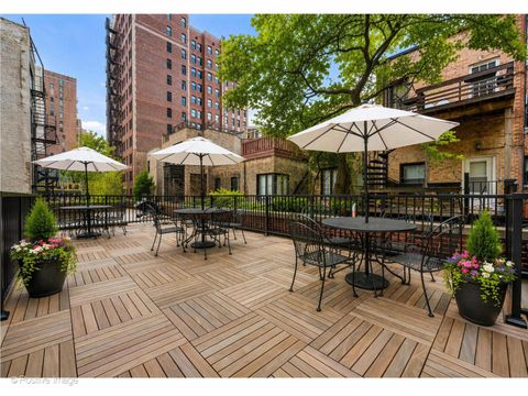 Tiny photo for 70 E Cedar Street #14WS, Chicago, IL 60611 (MLS # 12614908)