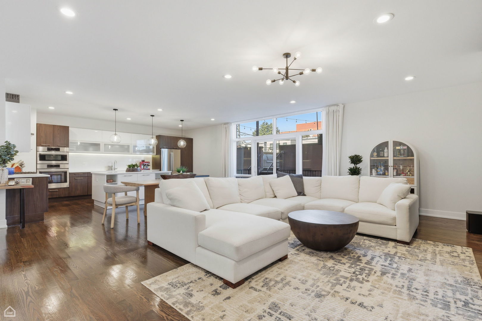 2432 W Chicago Avenue 1N