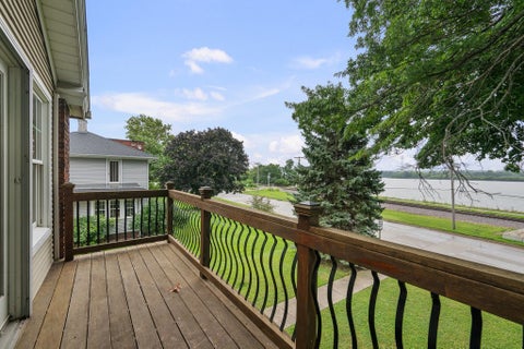 Tiny photo for 718 River Drive, Bettendorf, IA 52722 (MLS # 12730742)