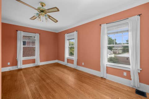 Tiny photo for 718 River Drive, Bettendorf, IA 52722 (MLS # 12730742)