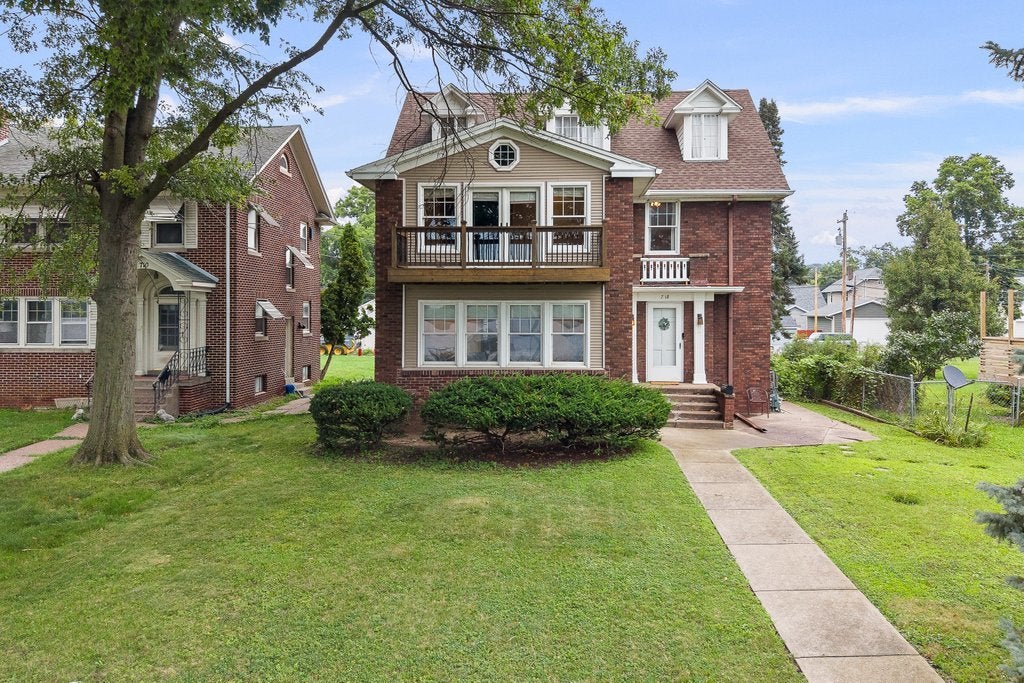 718 River Drive