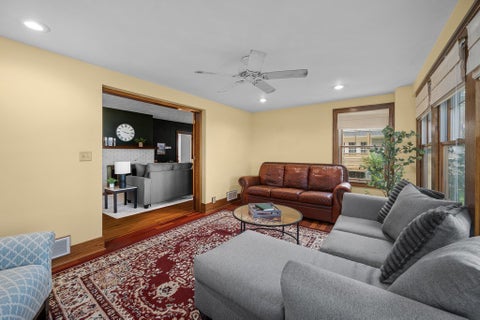 Tiny photo for 718 River Drive, Bettendorf, IA 52722 (MLS # 12730742)