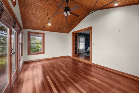 Tiny photo for 718 River Drive, Bettendorf, IA 52722 (MLS # 12730742)