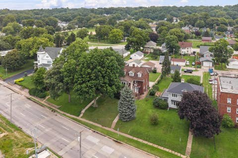 Tiny photo for 718 River Drive, Bettendorf, IA 52722 (MLS # 12730742)