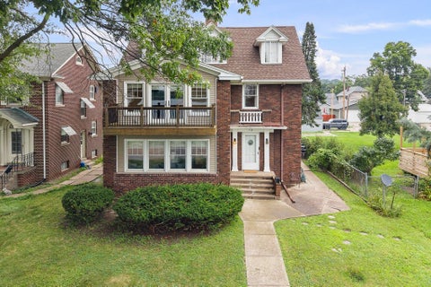 Tiny photo for 718 River Drive, Bettendorf, IA 52722 (MLS # 12730742)