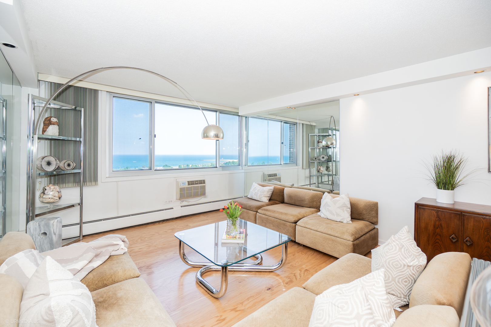 2144 N Lincoln Park West 16AD