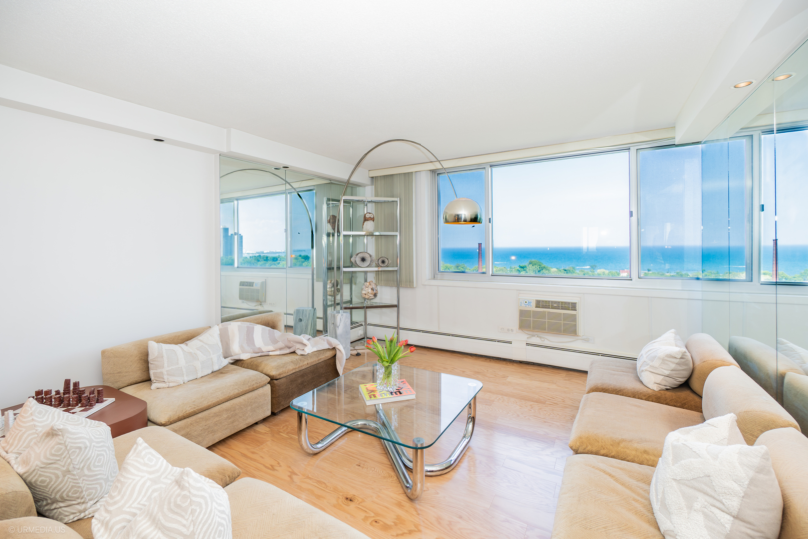 2144 N Lincoln Park West 16AD