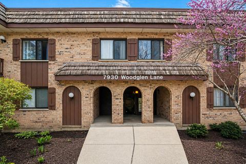 Photo of 7930 Woodglen Lane #209, Downers Grove, IL 60516 (MLS # 12596059)