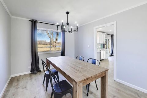 Tiny photo for 421 N Ashbury Avenue, Bolingbrook, IL 60440 (MLS # 12581424)