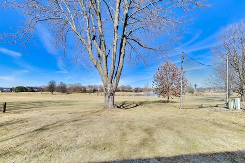 Tiny photo for 421 N Ashbury Avenue, Bolingbrook, IL 60440 (MLS # 12581424)