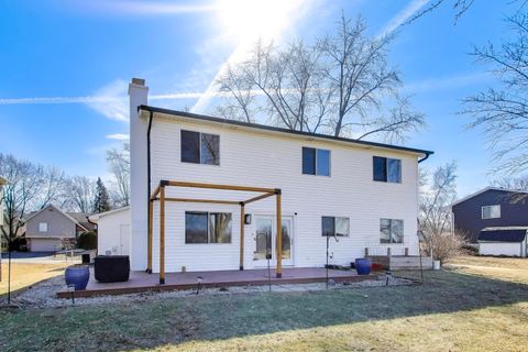 Tiny photo for 421 N Ashbury Avenue, Bolingbrook, IL 60440 (MLS # 12581424)