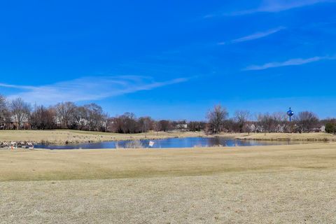 Tiny photo for 421 N Ashbury Avenue, Bolingbrook, IL 60440 (MLS # 12581424)