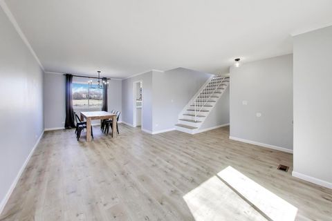 Tiny photo for 421 N Ashbury Avenue, Bolingbrook, IL 60440 (MLS # 12581424)