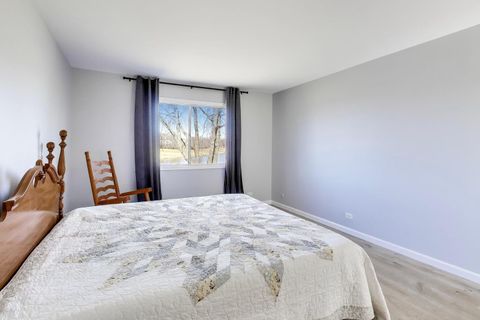 Tiny photo for 421 N Ashbury Avenue, Bolingbrook, IL 60440 (MLS # 12581424)