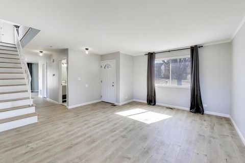 Tiny photo for 421 N Ashbury Avenue, Bolingbrook, IL 60440 (MLS # 12581424)