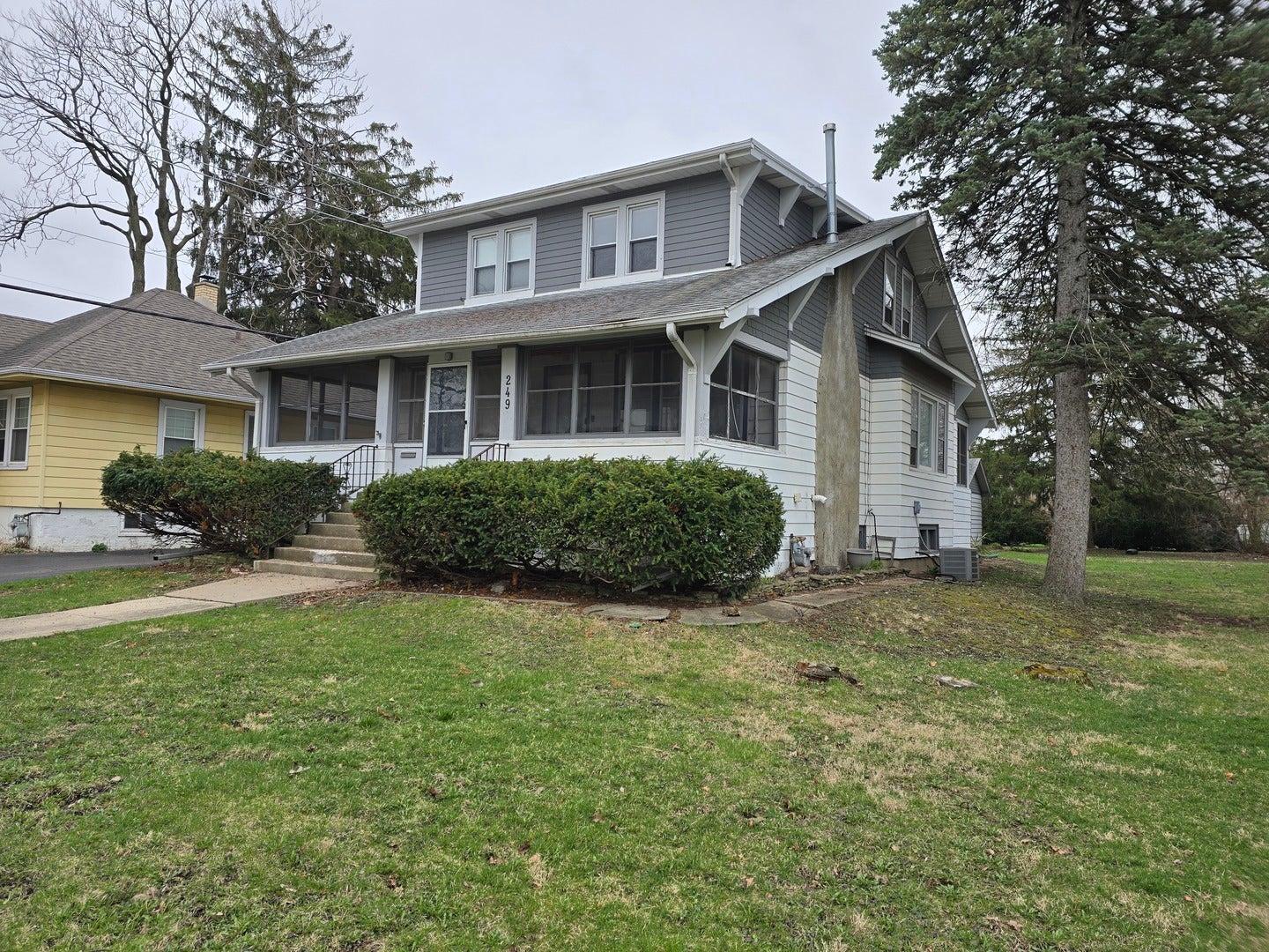 249 E Park Boulevard 1