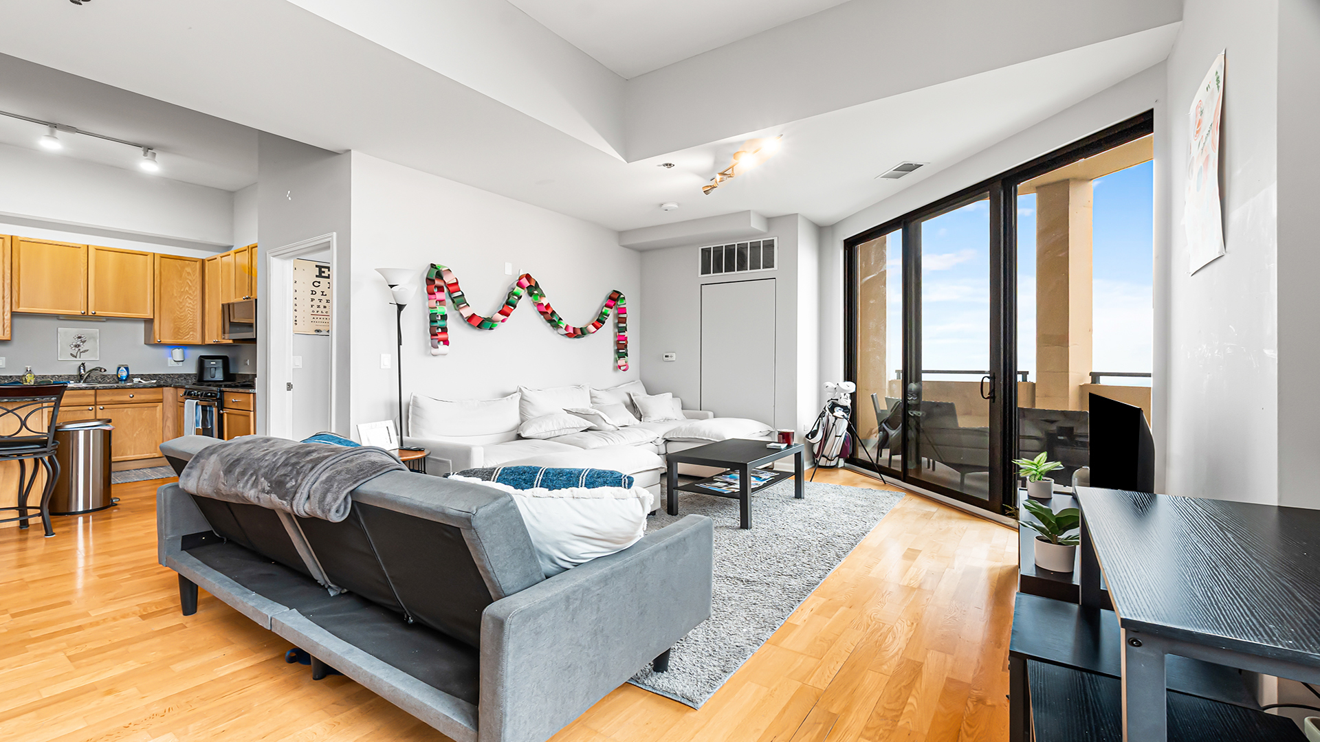 1464 S Michigan Avenue 2304