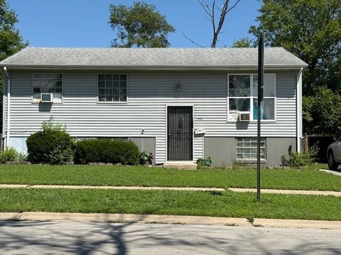 Tiny photo for 1908 Boston Street, Chicago Heights, IL 60411 (MLS # 12474409)
