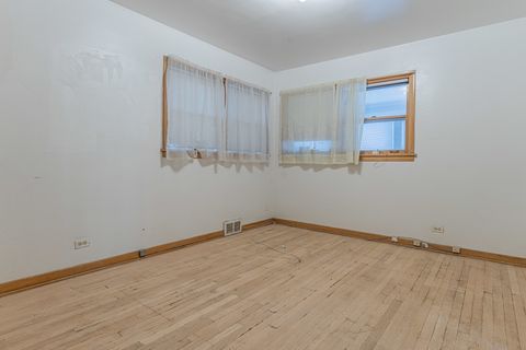 Tiny photo for 8849 S Paxton Avenue, Chicago, IL 60617 (MLS # 12541888)