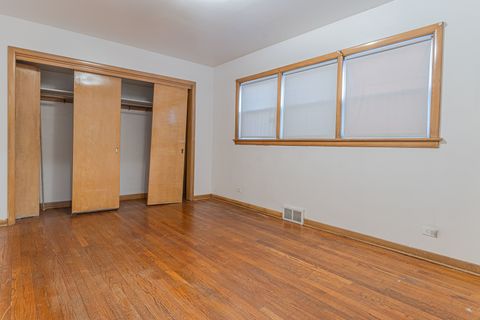 Tiny photo for 8849 S Paxton Avenue, Chicago, IL 60617 (MLS # 12541888)