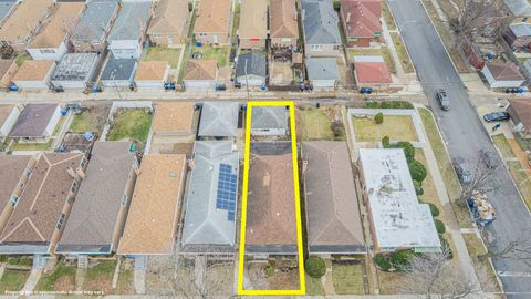 Tiny photo for 8849 S Paxton Avenue, Chicago, IL 60617 (MLS # 12541888)