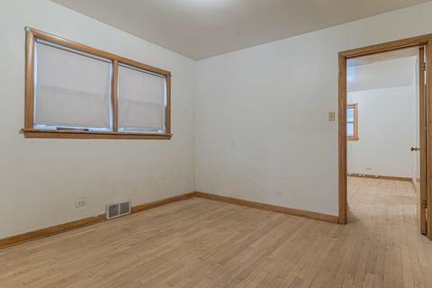 Tiny photo for 8849 S Paxton Avenue, Chicago, IL 60617 (MLS # 12541888)