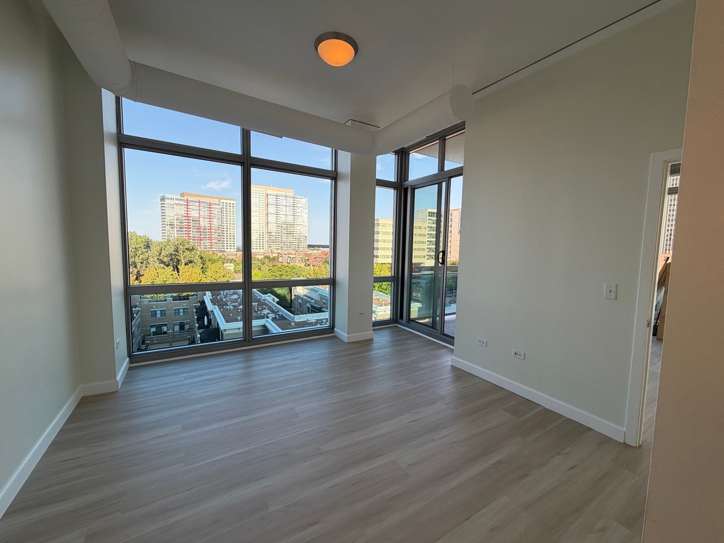 1819 S Michigan Avenue 710