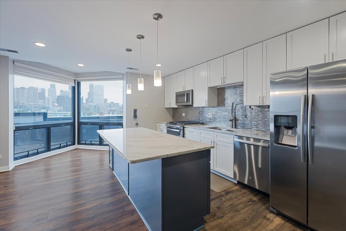 222 S Racine Avenue 408