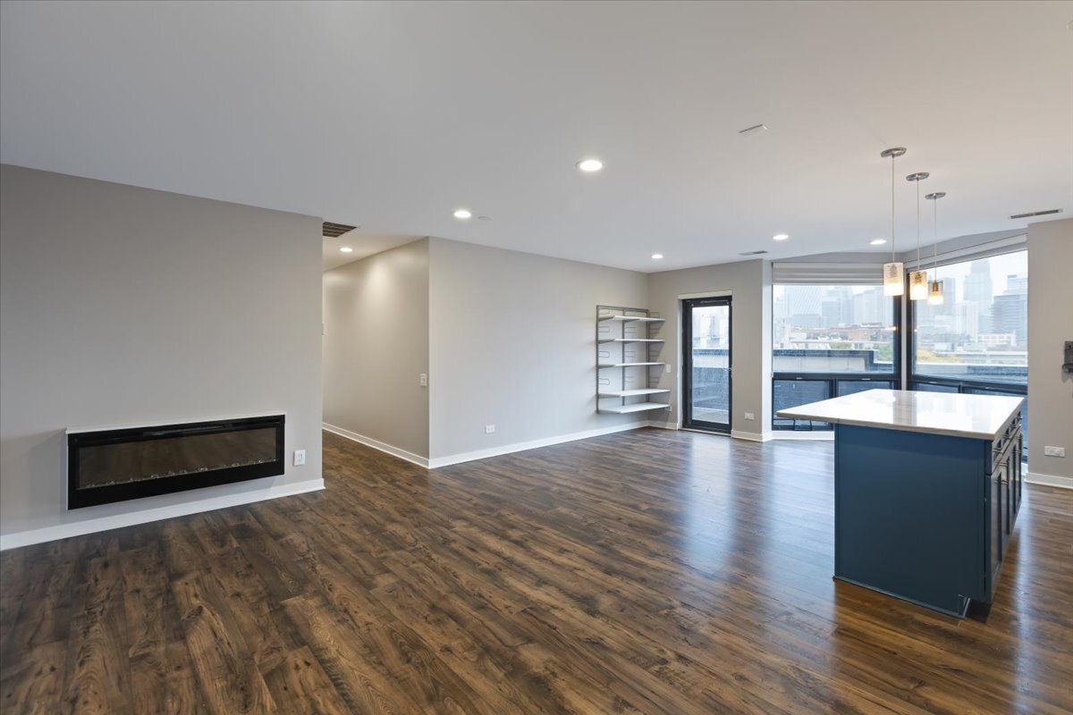 222 S Racine Avenue 408