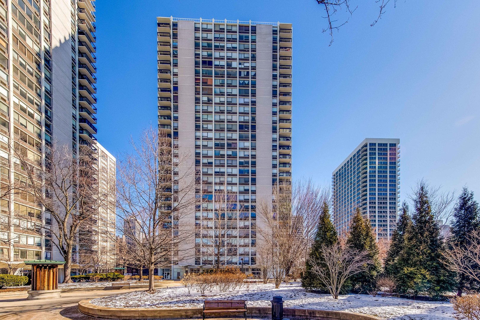 1455 N Sandburg Terrace 1206B