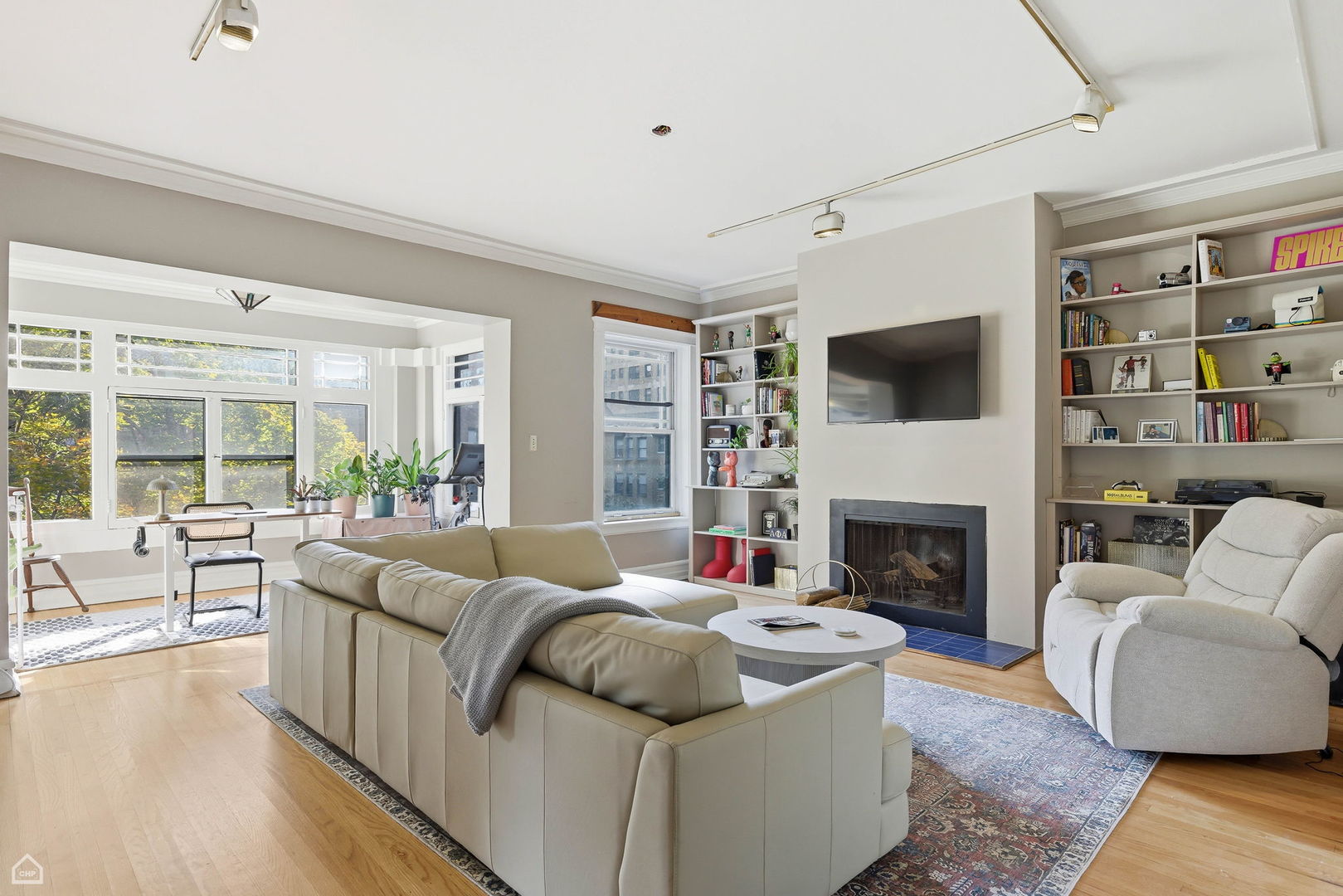 5522 S Everett Avenue 3S