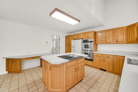 Tiny photo for 5625 Chesapeake Drive #5625, McHenry, IL 60050 (MLS # 12507619)